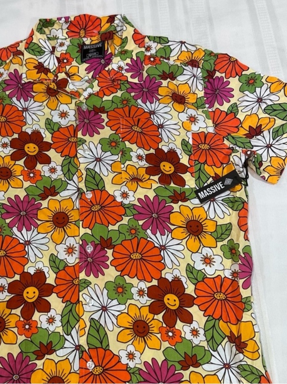Massive shirt button down retro floral mod print short sleeve men’s medium NWT